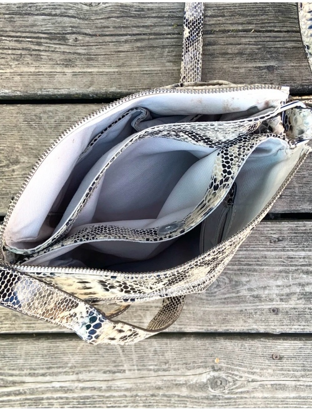 🍁3/$30🍁Danier Faux Python Embossed Crossbody Bag - Picture 3 of 6